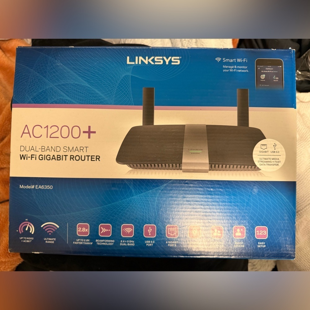 Linksys router AC 1200+ dual band smart WiFi gigabit router- NEW